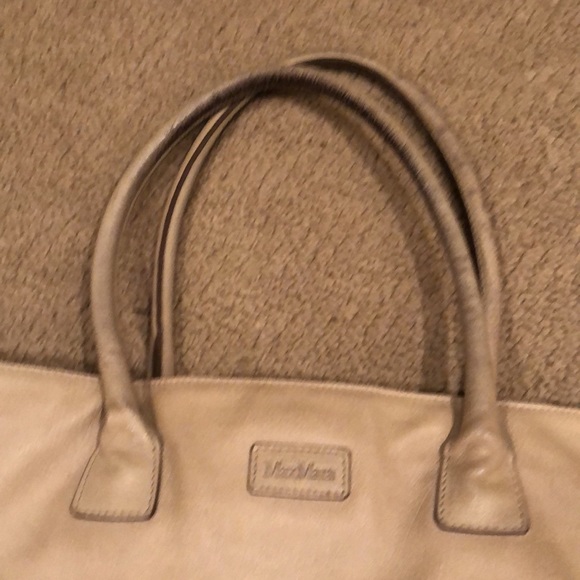 MaxMara large beige soft leather Tote bag - Picture 12 of 16